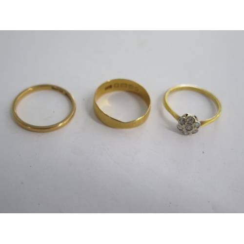 14 - Two 22ct yellow gold band rings sizes O and P - thicker one worn, other good, total approx weight 5 ... 