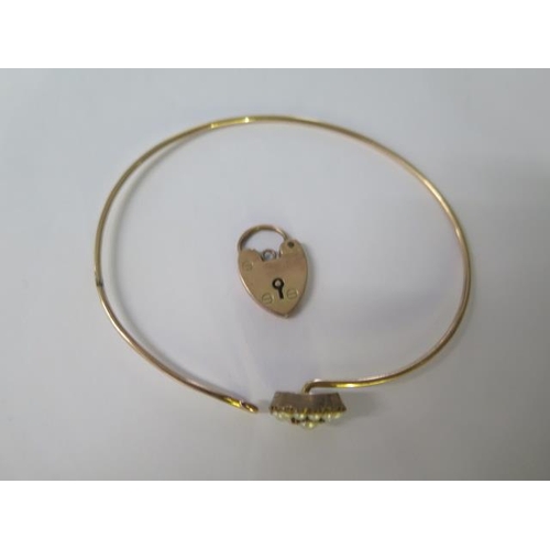 17 - A gilt metal pearl bangle and a 9ct clasp - total weight approx 9.2 grams