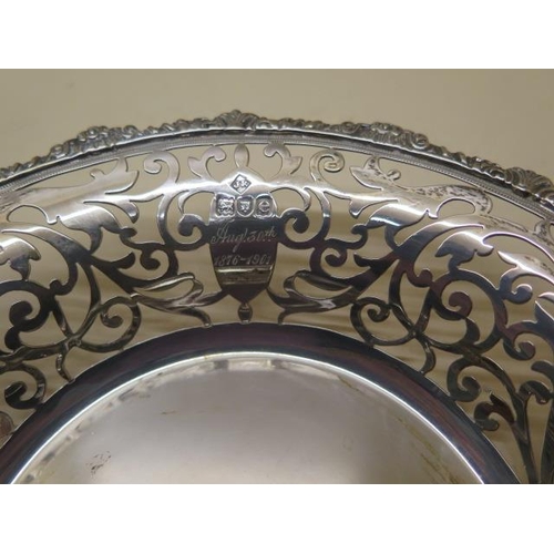 211 - A silver presentation pierced dish - diameter 20cm - and a silver coaster - total weight approx 10.6... 