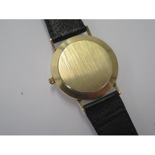 278 - A 9ct yellow gold Rotary quartz gents wristwatch - 32mm case - running - total weight approx 26 gram... 