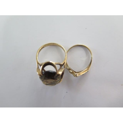 32 - Two 9ct yellow gold rings sizes N and J - approx weight 6.3 grams