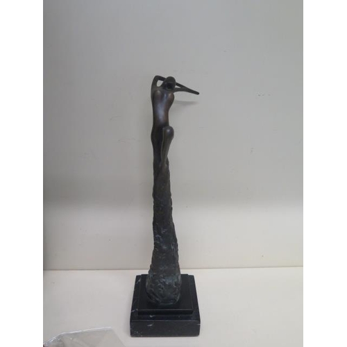 449 - A Jennine Parker Limited Edition Washington Green bronze figure Freedom 253/295 - Height 37cm - in g... 