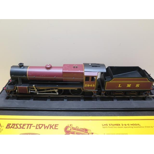 481 - A Bassett-Lowke LMS Stanier 2-6-0 Mogul O gauge spirit fired live steam locomotive - boxed and unuse... 