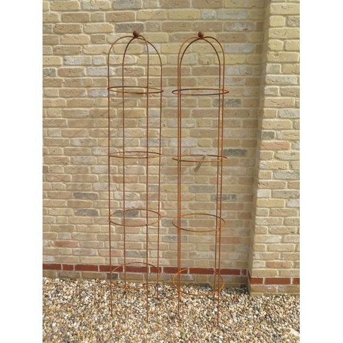 693 - A pair of classic round Henley garden obelisks with ball finials - 8mm BAR - Height 200cm x Diameter... 