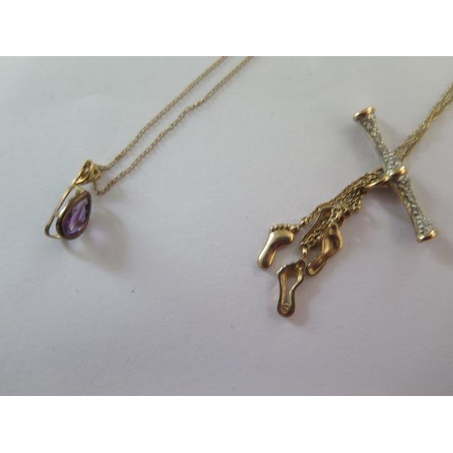 97 - Two 9ct yellow gold chains with pendants, a 9ct yellow gold bracelet - total weight approx 7.3 grams... 