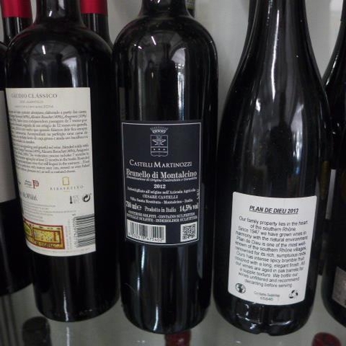 32 - Five bottles of Gaudio Classico 2014 red wine, two bottles of Castelli Martino Brunello de Montalcin... 