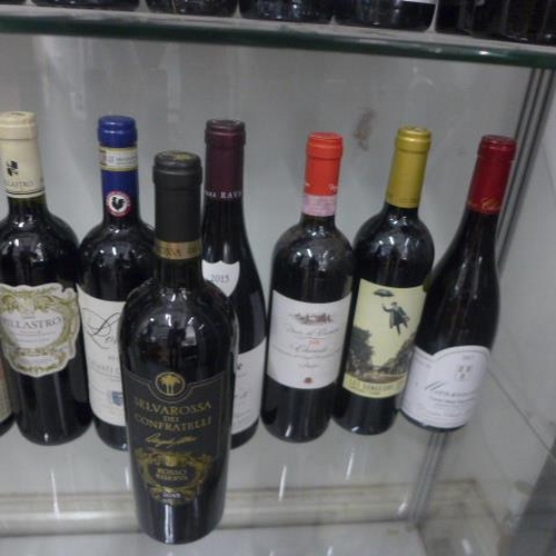 34 - Twelve bottles of red wine including Selvarossa Dei Confratelli 2015, Pillastro Puglia 2008, Lafite ... 