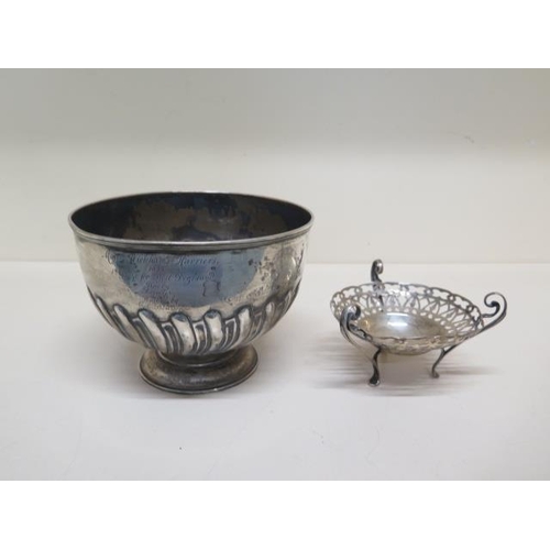 228 - A silver presentation bowl and a silver sweet meat dish - total weight approx 13 troy oz