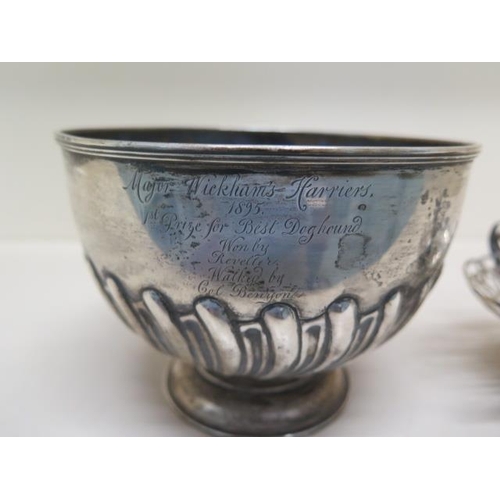 228 - A silver presentation bowl and a silver sweet meat dish - total weight approx 13 troy oz