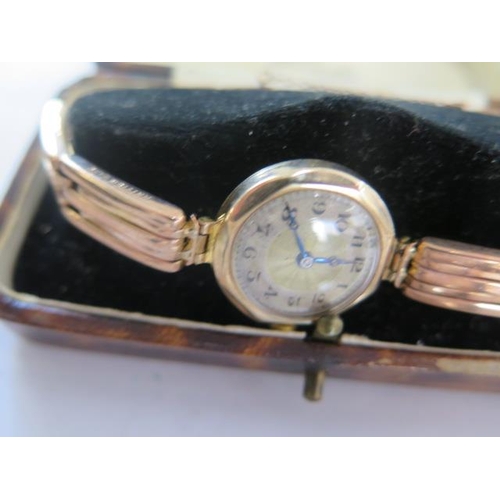 286 - Two 9ct yellow gold manual wind ladies bracelet wristwatches - both running, one strap broken - appr... 