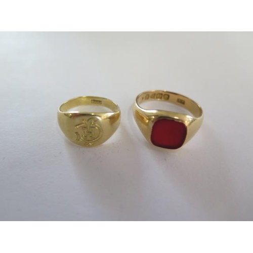 87 - Two 9ct yellow gold signet rings, sizes I, O, total approx 11.7 grams