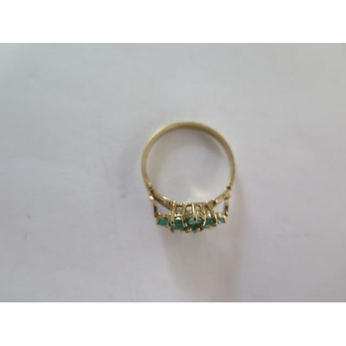 93 - A 9ct yellow gold dress ring size P - approx weight 2.3 grams - good condition