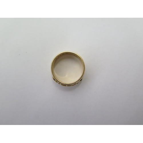 73 - An 18ct yellow gold MIZPAH ring size K - approx weight 5.6 grams - generally good