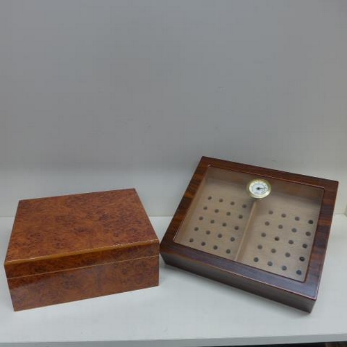 76 - A rosewood effect counter top cigar humidor and a burr wood effect humidor - both generally good, so... 