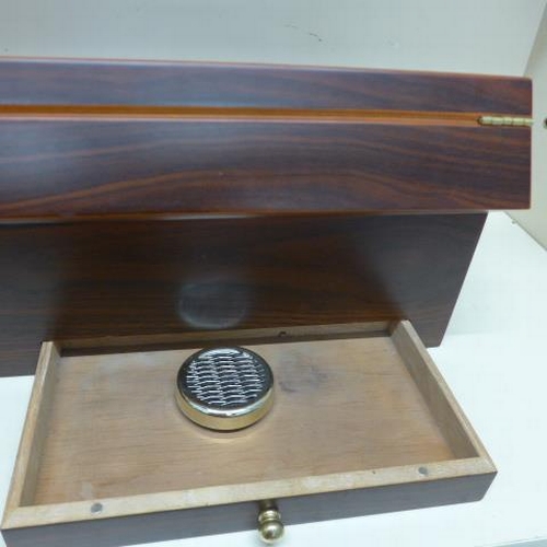 76 - A rosewood effect counter top cigar humidor and a burr wood effect humidor - both generally good, so... 