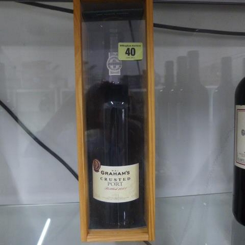 387 - A 75cl bottle of 2001 Graham's Crusted Port