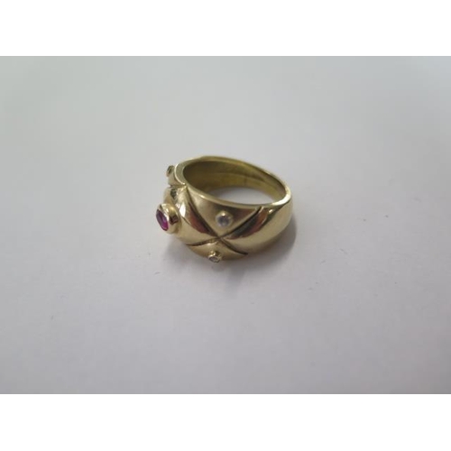 15 - A 14ct yellow gold ring size J - approx weight 6.8 grams - marked 14 to shank - generally good