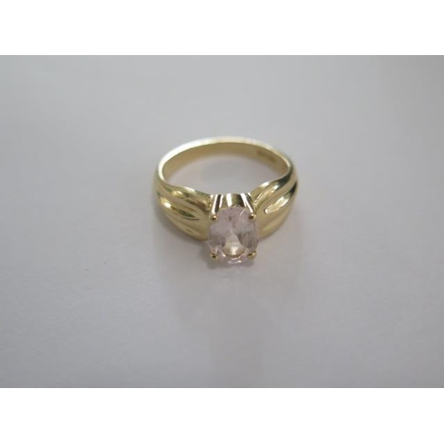 36 - A 14ct yellow gold morganite ring size K - approx weight 3.7 grams - in good condition