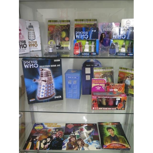 402 - Dr Who - A collection of boxed figures, cookie jar etc