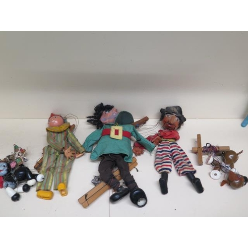 406 - A collection of 20 Pelham Puppets with 12 boxes and a 2000 Thunderbids figure - all puppets are tang... 