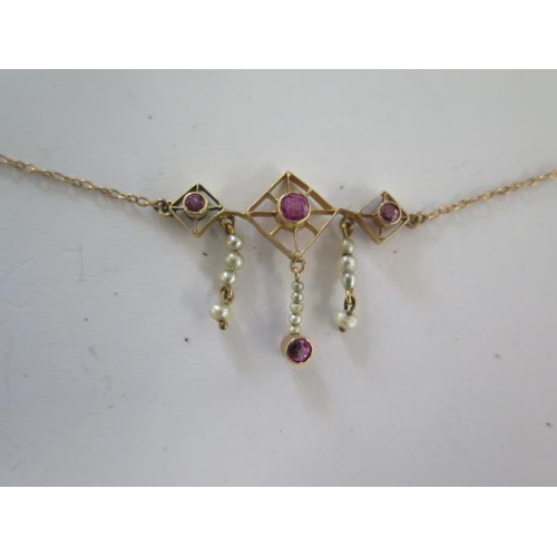 74 - A pretty 9ct yellow gold amethyst and pearl necklace - Length 36cm - approx weight 2.5 grams