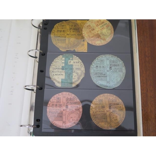 310 - A good collection of British Vehicle tax discs including 25 dating from 1924 to 1937 and 176 dating ... 