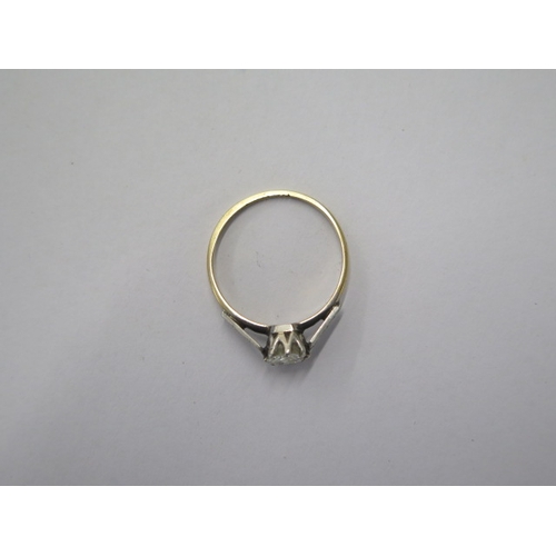 110 - An 18ct yellow gold and platinum Diamond solitaire ring - approx 5.5mm x 3mm - approx 0.60ct - ring ... 