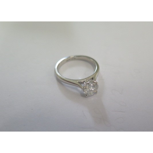 145 - A platinum diamond solitaire ring - diamond weight approx 1ct - head size approx 7.5mm diameter - ri... 