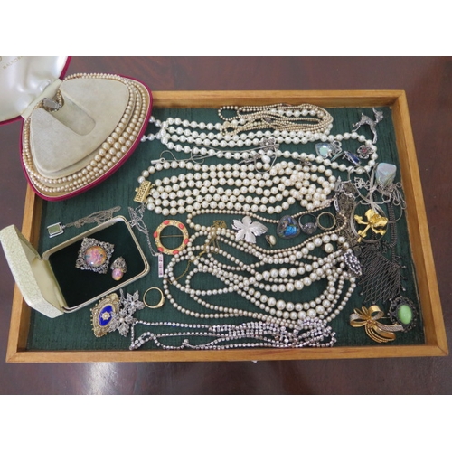 148 - A collection of costume and other jewellery