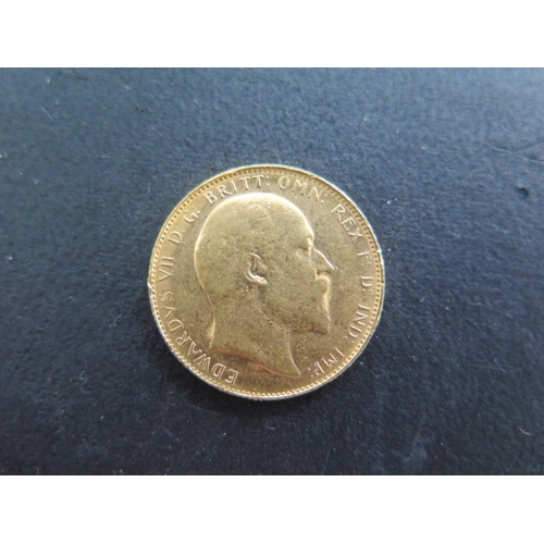 229 - An Edwardian VII gold full sovereign dated 1909