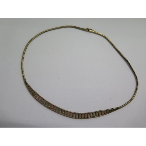 24 - A 9ct tricolour gold necklace - Length 42cm - approx weight 15.5 grams - one link missing a pin, cat... 