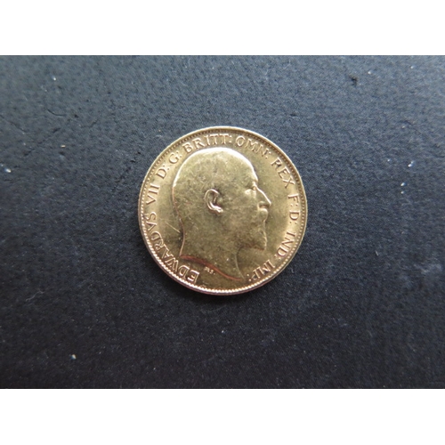 246 - An Edward VII gold half sovereign dated 1907