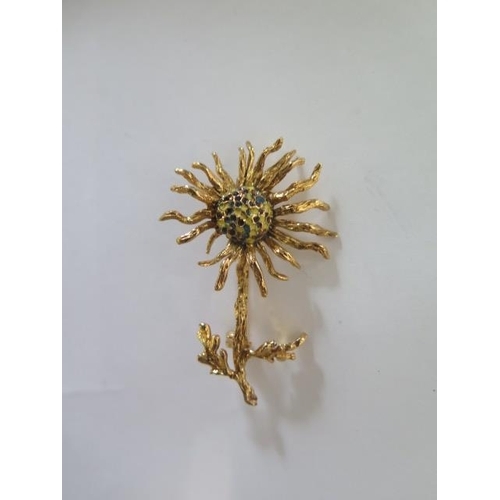 26 - A yellow metal floral enamel brooch - Length 5cm - approx weight 11 grams - surface tests to approx ... 