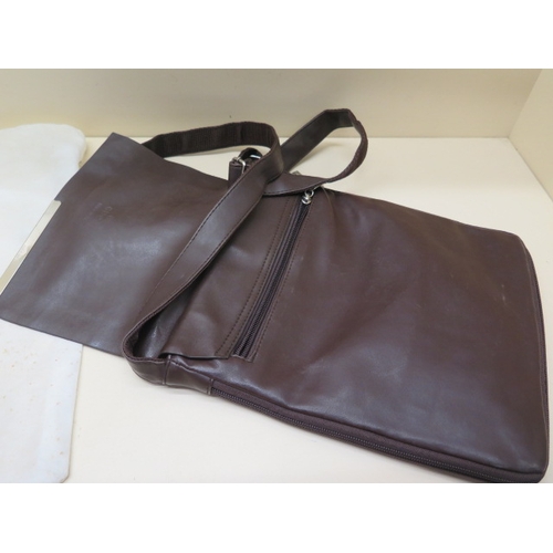 263 - A Gucci brown leather handbag 27cm x 23cm - with sleeve - some wear but no damage