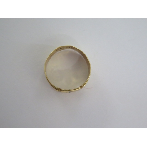 31 - A hallmarked 18ct yellow gold diamond ring size S - approx weight 4.9 grams - slight bending to shan... 