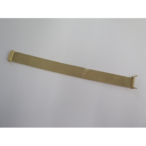 34 - A 9ct yellow gold bracelet - 17.5cm long x 1.48cm wide - approx weight 26.7 grams