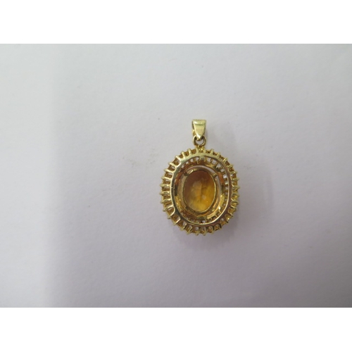 48 - A 14ct 585 yellow gold pendant - Height 2.5cm - approx weight 5 grams - in good condition