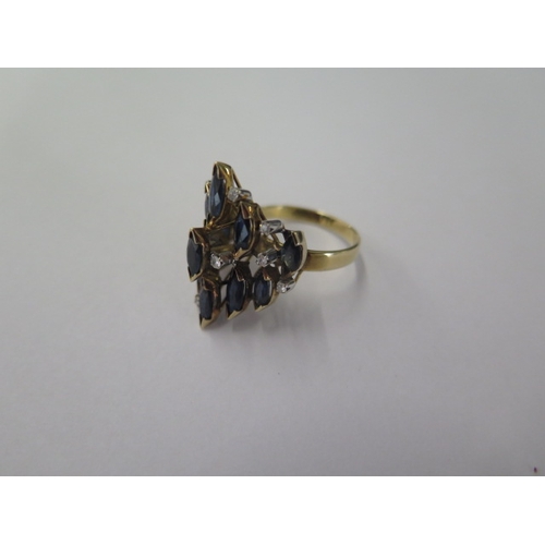 58 - An 18ct yellow gold geometric cluster dress/cocktail ring - size P - approx weight 6 grams - in good... 