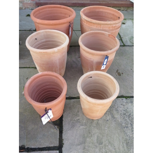 623 - Three pairs of Apta terracotta planters - 33cm , 30cm 25cm tall - RRP £85.94