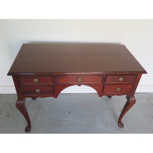 643 - A circa 1920's mahogany five drawer desk/side table on cabriole legs - Height 76cm x 106cm x 50cm - ... 