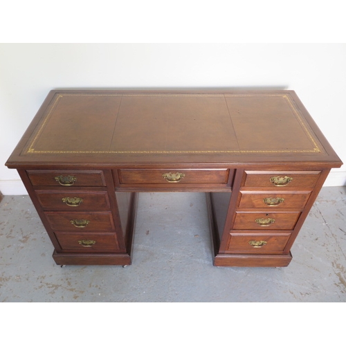 645 - A Victorian walnut nine drawer one piece pedestal desk with tooled leather writing surface - Height ... 