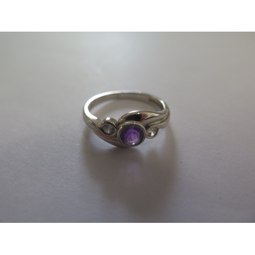 72 - A9ct white gold amethyst and diamond ring size K - weight approx 2.5 grams - in good condition