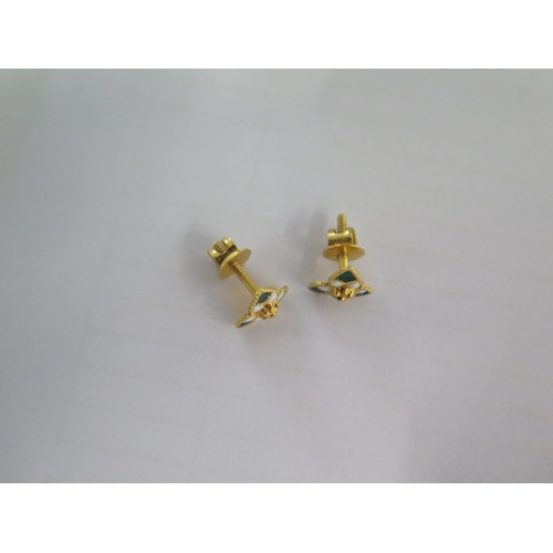 85 - A pair of 22ct gold enamel earrings with screw backs - Width 9mm - approx weight 1.3 grams