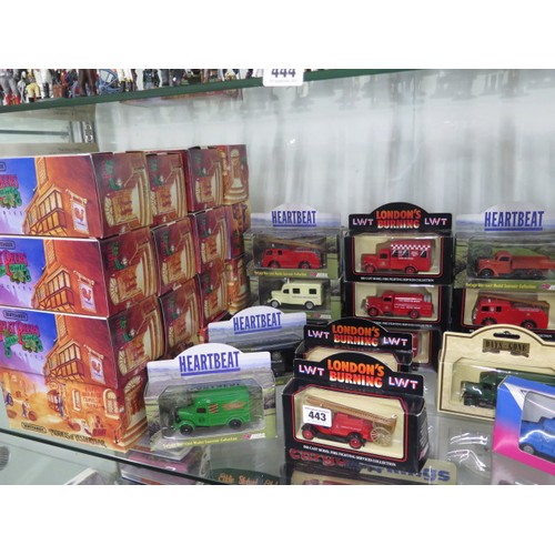 443 - A good collection of boxed diecast vehicles including 16 Matchbox Great Beers, Corgi Cargo Kings, Di... 