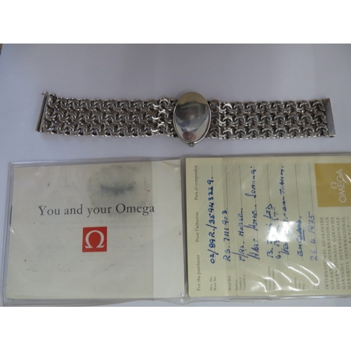 18 - A 1975 silver Omega De Ville manual wind bracelet dress watch - 32mm case, 24mm bracelet, 18cm long ... 