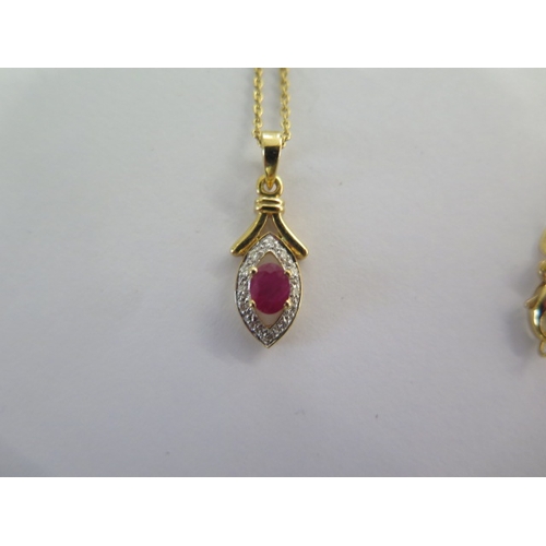 76 - An 18ct yellow gold diamond pendant on an 18ct 46cm chain - total weight approx 4 grams - in good co... 
