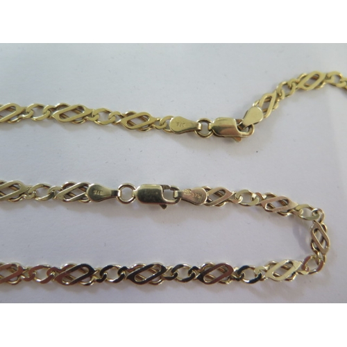 105 - A 9ct yellow gold 41cm chain and a matching 19cm bracelet - total weight approx 9.8 grams - clasps g... 