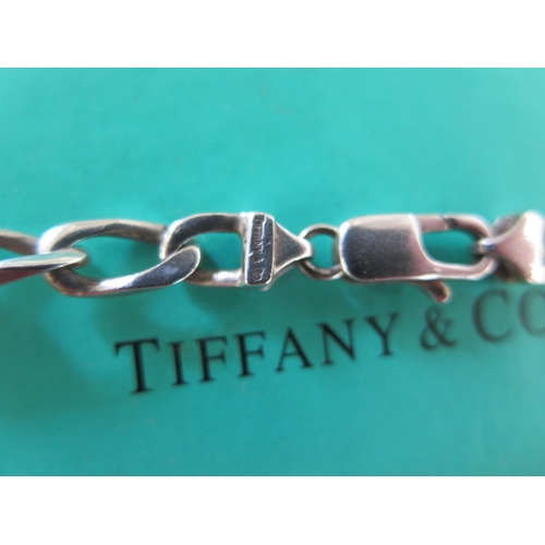 113 - A Tiffany & Co 925 silver and 750 18ct gold 41cm necklace made in Italy with a box