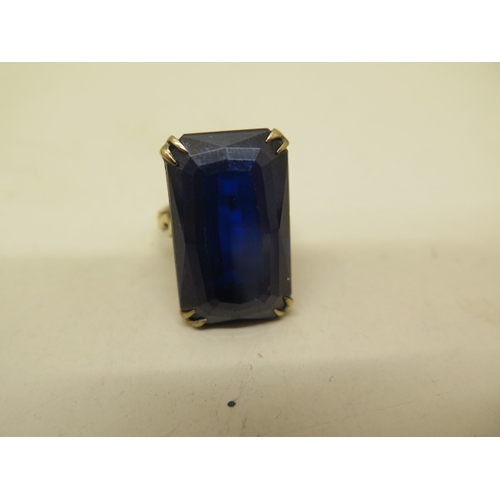 150 - A 9ct gold ladies ring size O with a large blue stone and good quality shank - approx weight 12 gram... 