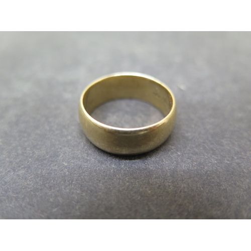 160 - A 9ct gold wedding ring - approx weight 7.34 grams